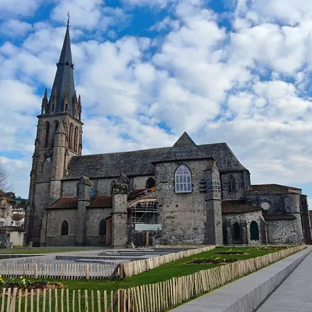 T2 Neuf Quartier Historique Apartment Aurillac